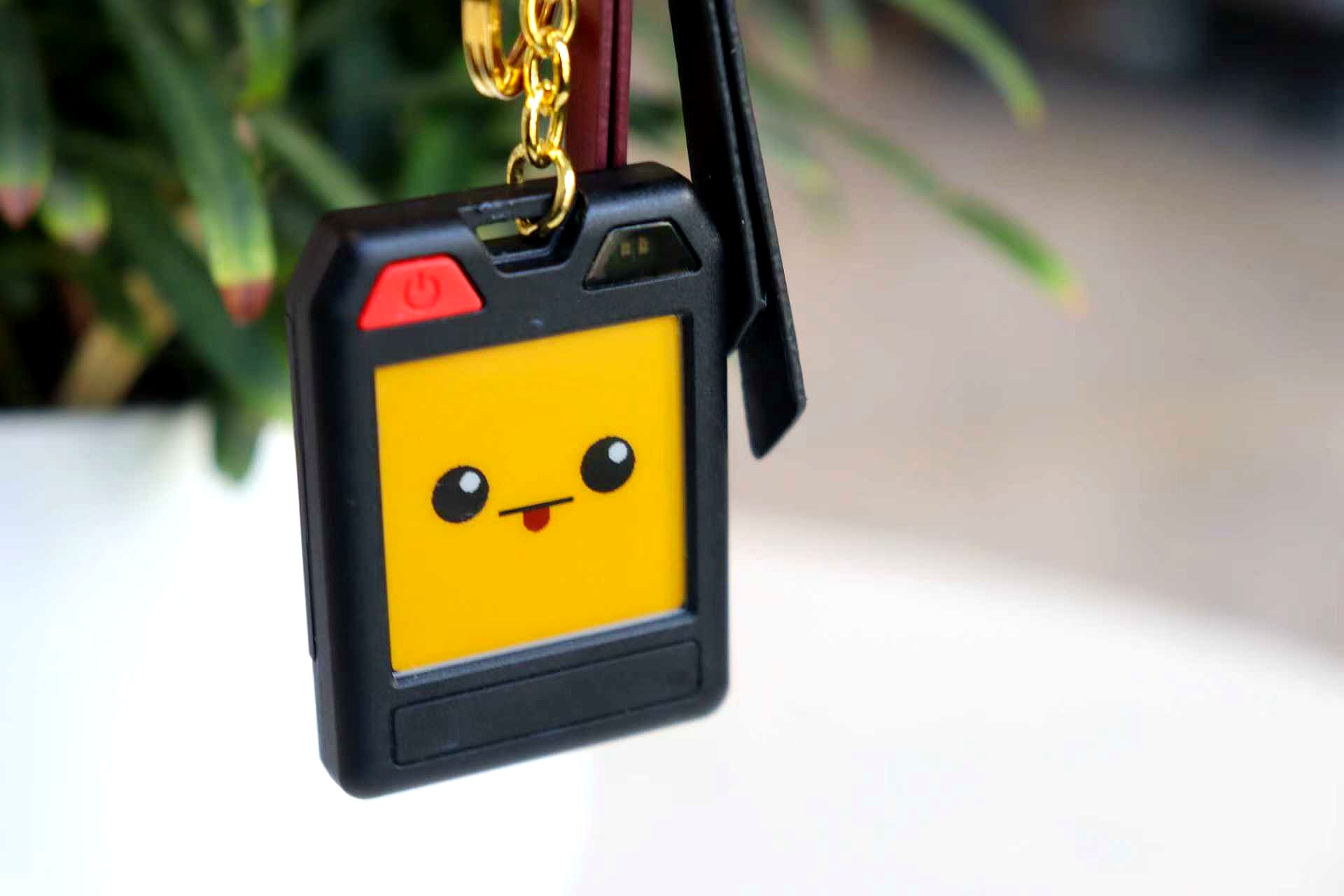 hanging_product_4k.jpg
